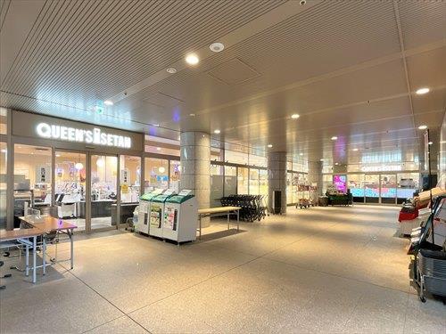 クイーンズ伊勢丹白金高輪店 570ｍ