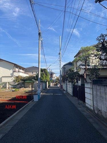 現地【A区画】と前面道路