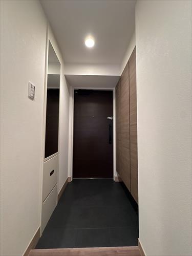 玄関（2025年12月撮影）