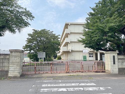 三芳町立三芳東中学校 460ｍ