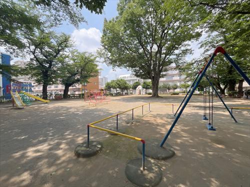 新開公園 600ｍ
