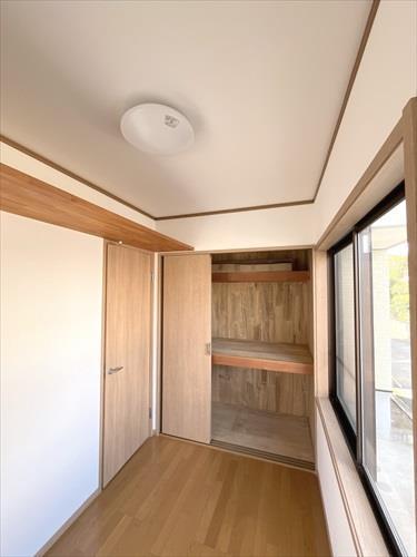 1F‐サービスルーム約3帖