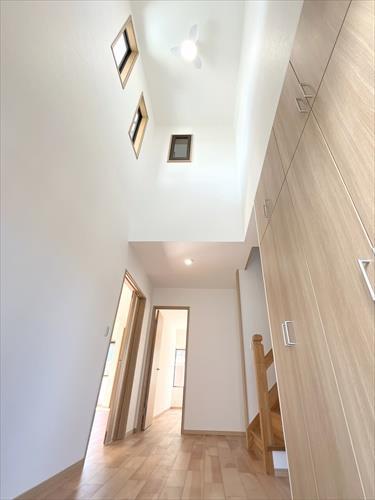 1F‐ホール・玄関2