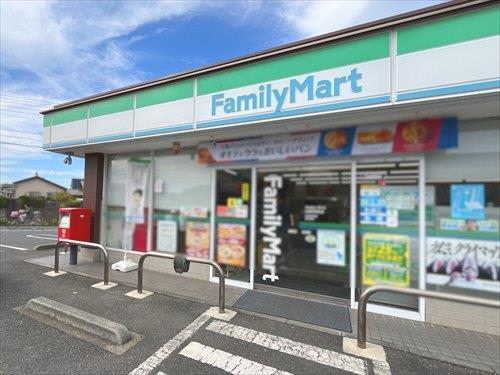 ファミリーマート川越神明町店‐240m