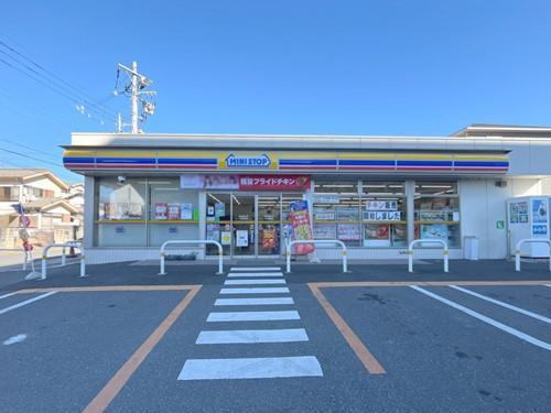 ミニストップ八潮伊勢野店‐430m