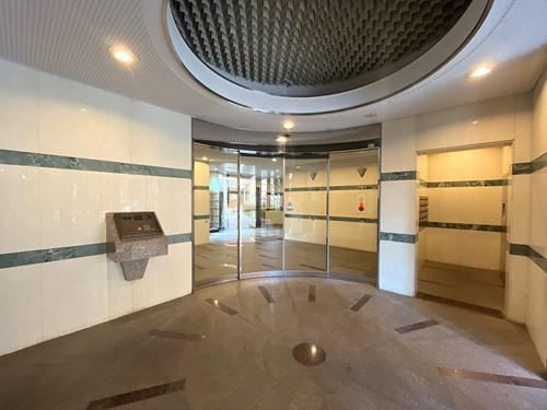 エントランスホール‐2025年12月撮影