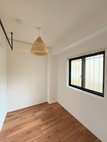 【納戸約2.7帖／2026年4月撮影】