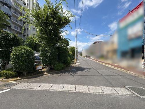 北側前面道路