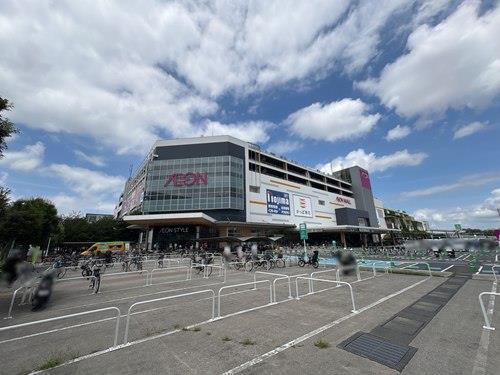 イオンモール与野店まで710m