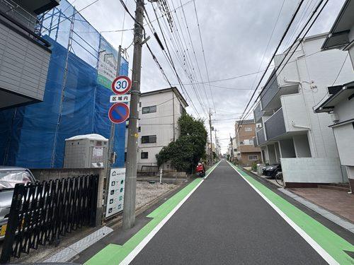 前面道路(2026年8月撮影)