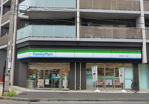 ファミリーマート横浜戸部七丁目店160ｍ