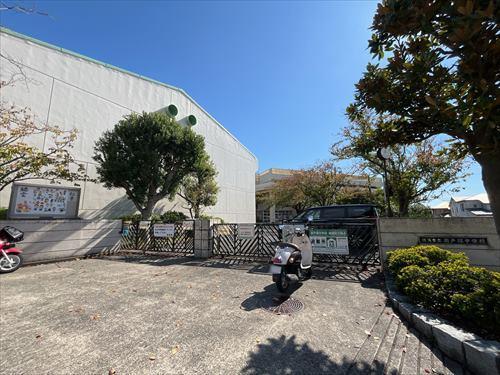 横浜市立南戸塚中学校まで1590m