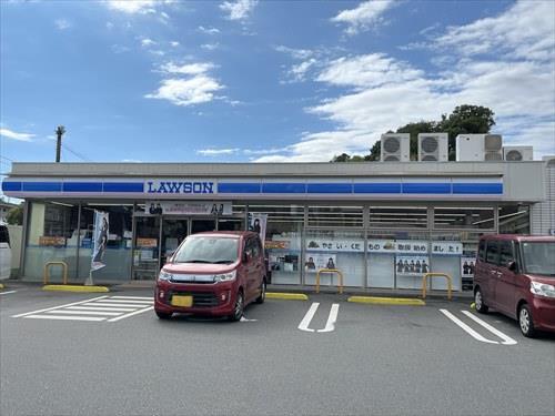ローソン戸塚町大坂下店まで590m