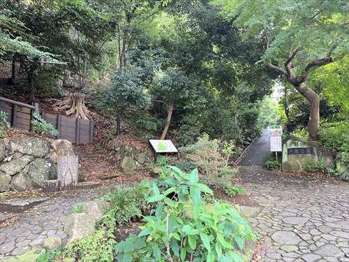 戸塚公園まで460m