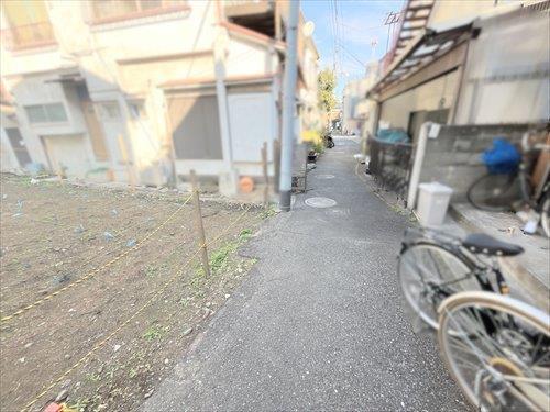 南西側前面道路（幅員約4ｍ）