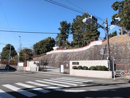 横浜市立南高校まで720m