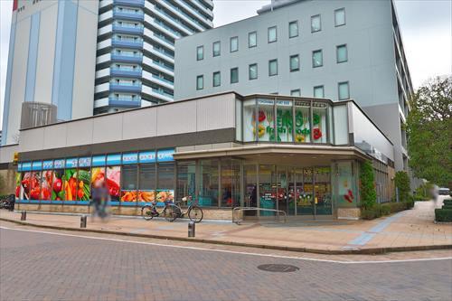 プラザ栄光生鮮館ポートサイド店140m