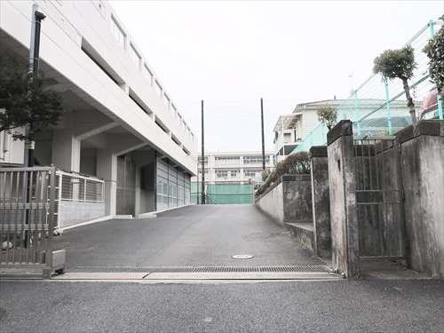 横浜市立岩崎中学校まで2170m