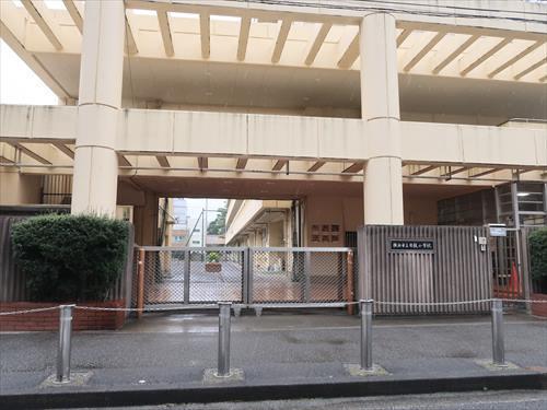 横浜市立日枝小学校まで550m