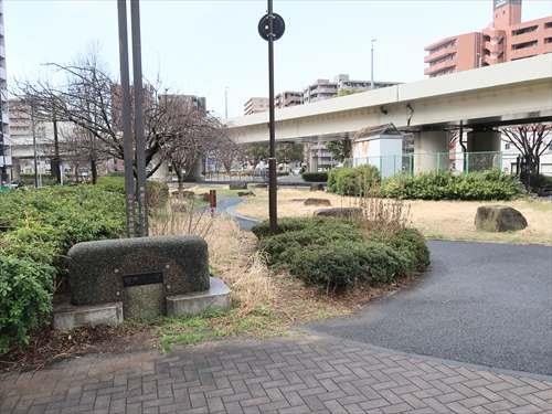 阪東橋公園まで330m