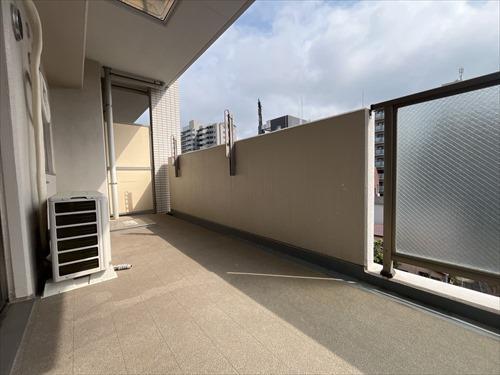 南東側バルコニー