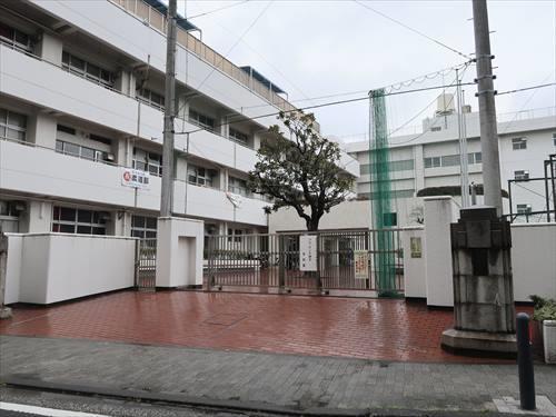 横浜市立共進中学校まで1190m