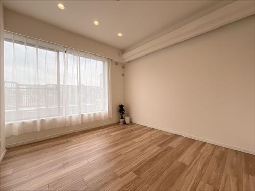 洋室（約8.6帖）