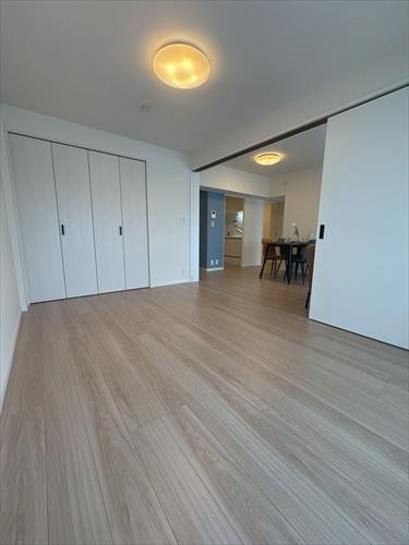 洋室（約6.4帖）