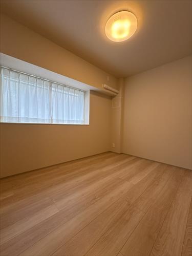 洋室（約4.8帖）