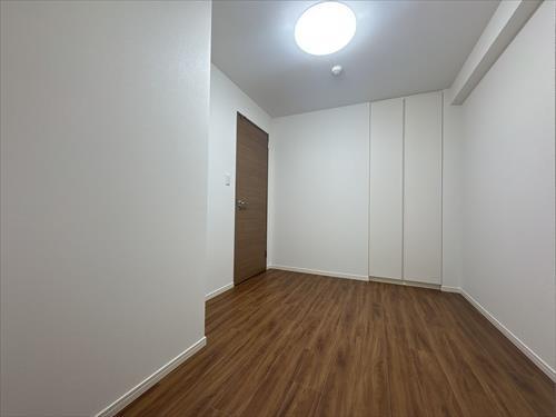 洋室（約5.5帖）