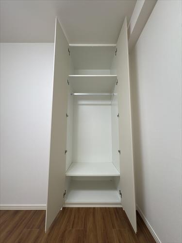 洋室（約5.5帖）収納