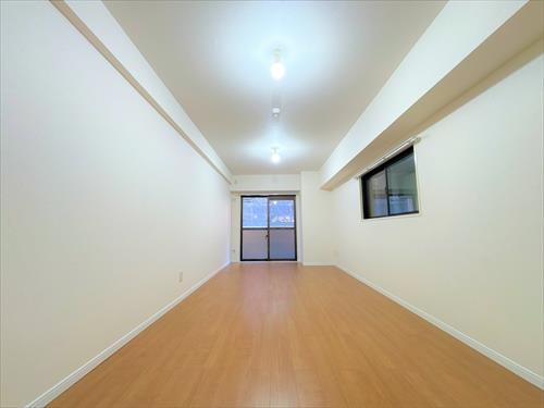 洋室約11.2帖（2025年12月撮影）