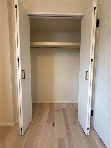 洋室（約4.8帖）クローゼット