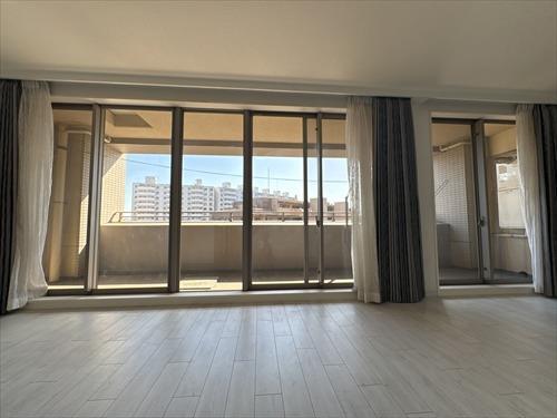 リビング（約16.2帖）