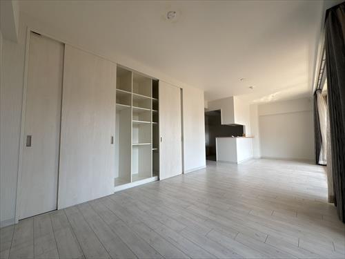 リビング（約16.2帖）