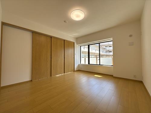 洋室（約8.2帖）