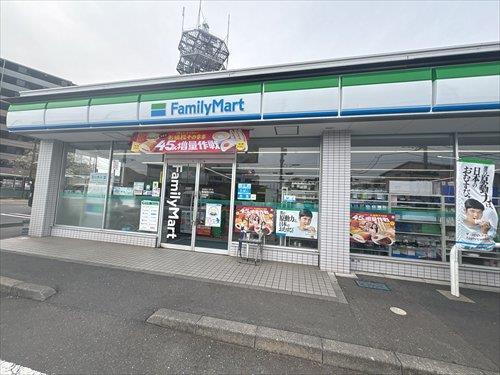 ファミリーマート横浜鶴見元宮店