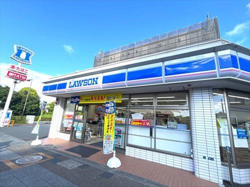 ローソン都筑警察署前店まで80ｍ