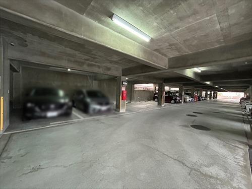 屋内駐車場