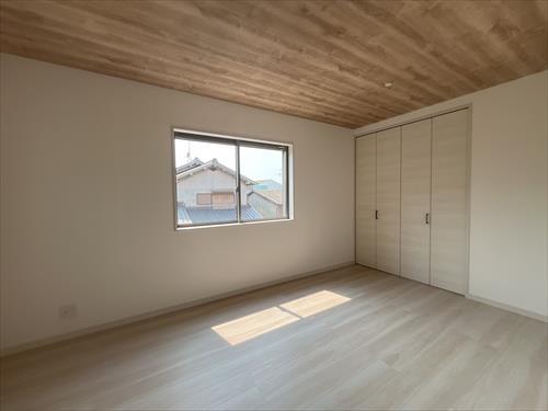 2階　西側洋室　別アングル