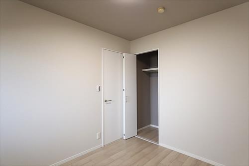 洋室（約5.5帖）