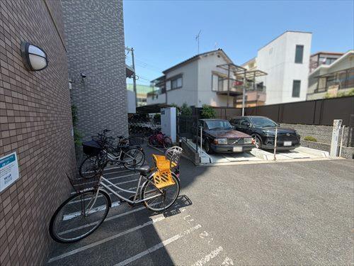 駐輪場・駐車場