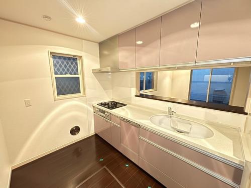 家事の効率化を図る食洗機を備えております