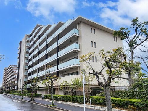 ２０１２年新築。５階部分３，４８０万円。６５．２４平米（壁芯）