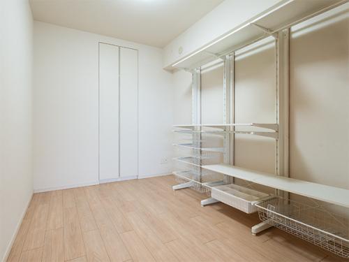 洋室（約４．５帖）うれしいクローゼット付き！