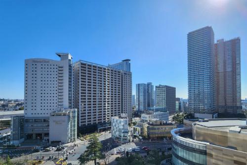 綱島街道を見渡す眺望は、明るさや爽やかな風を室内に与えます