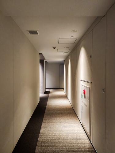 内廊下・ホテルライクな内廊下を採用