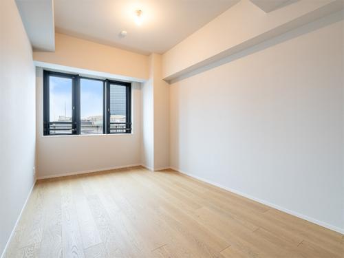 洋室１　８．０畳