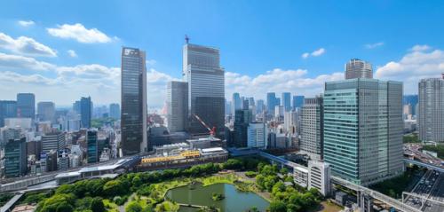 都心にいながら緑に囲まれ、自然を感じることのできる穏やかな住戸です