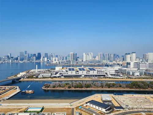 バルコニーからの眺望【昼景】都市が発展していく様子を楽しむことが出来ます。